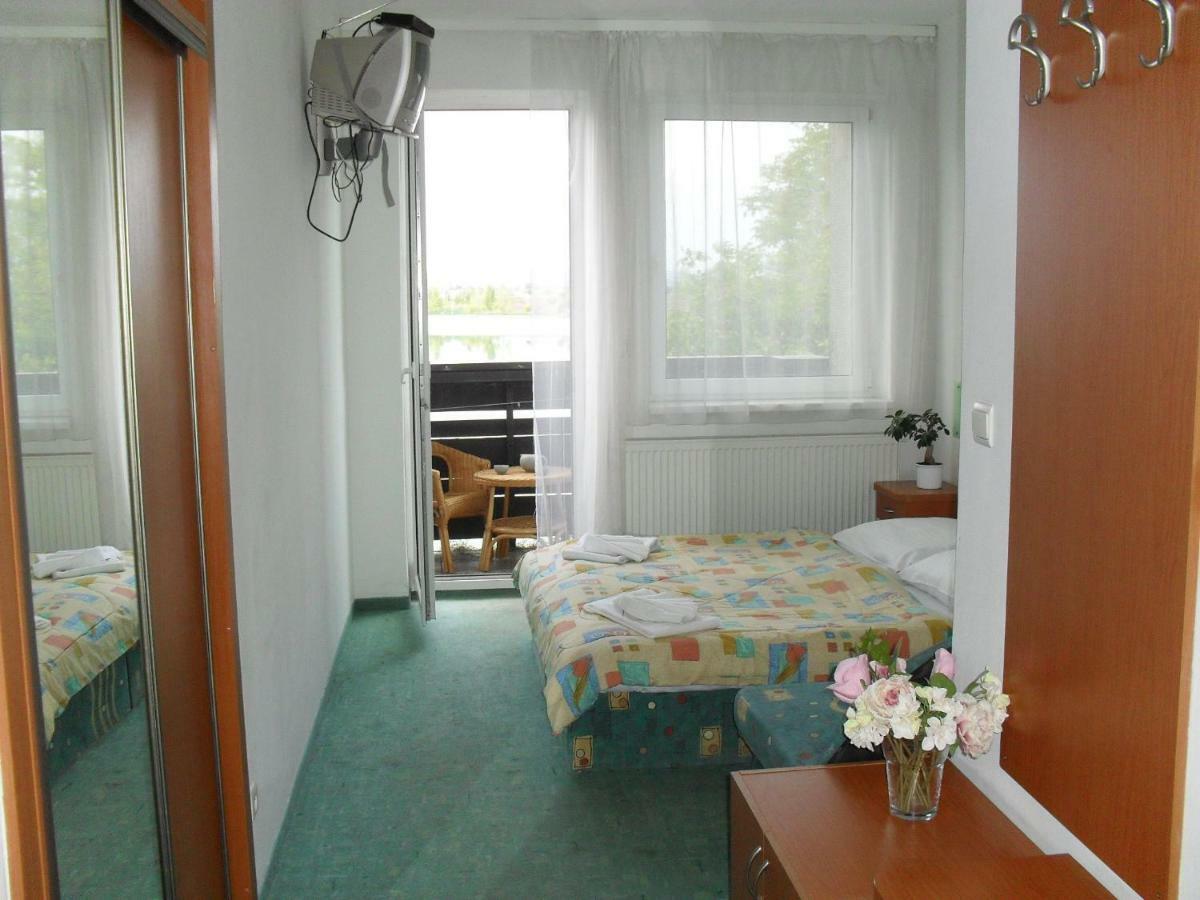 Hotel Fortuna Senec Quarto foto
